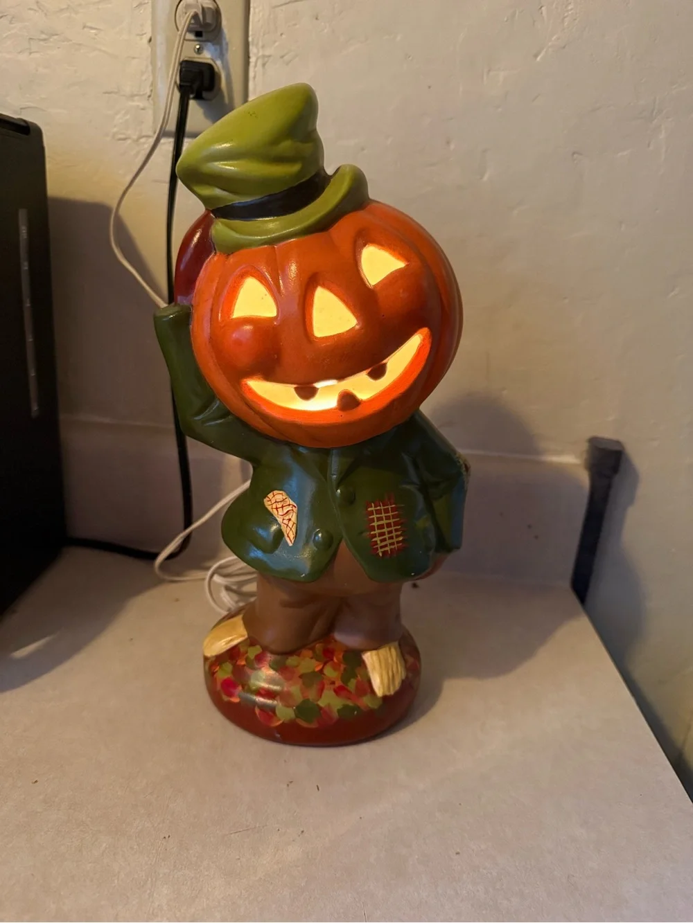 1 Vintage 13” Ceramic Pumpkin Scarecrow Halloween Jack o lantern light up rare